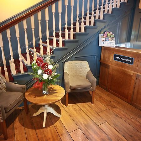 Talardy, St Asaph By Marston'S Inns Esterno foto